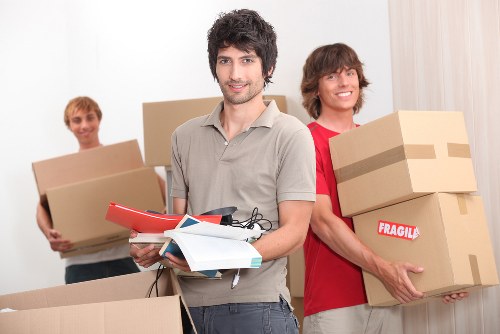 Middle stage of a removal van complaints investigation with communication updates