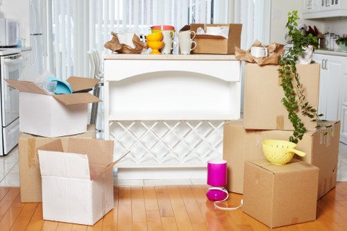 Ealing moving truck for local home and office relocations